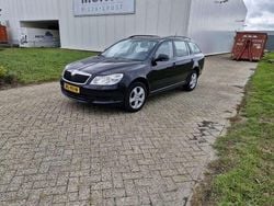 Zwart Gebruikt 2009 Skoda Octavia Ambition Hatchback | € 4.950 (Eerlijke prijs)