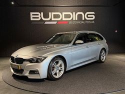 Grijs Gebruikt 2019 BMW 318 M Sport Stationwagen | € 18.950 (Eerlijke prijs)
