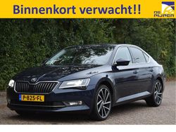 Blauw Gebruikt 2016 Skoda Superb Business Line Hatchback | € 12.950 (Eerlijke prijs)