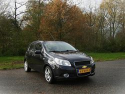 Zwart (metallic) Gebruikt 2009 Chevrolet Aveo LS Hatchback | € 2.750 (Eerlijke prijs)