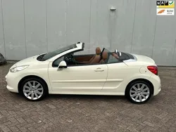 Beige Gebruikt 2007 Peugeot 207 CC Cabriolet | € 3.950 (Duur)