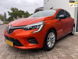 Oranje Gebruikt 2021 Renault Clio V Intens Hatchback | € 12.750 (Goede deal)