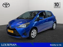 Blauw metallic Gebruikt 2018 Toyota Yaris Hatchback | € 12.945 (Eerlijke prijs)