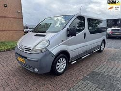 Grijs Gebruikt 2004 Nissan Primastar MPV | € 2.500 (Iets duurder)