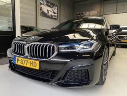 Zwart Gebruikt 2022 BMW 520 M Sport Sedan | € 38.950 (Goede deal)