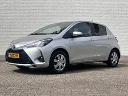 Grijs Gebruikt 2017 Toyota Yaris Design Hatchback | € 13.380 (Eerlijke prijs)