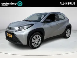 Grijs Gebruikt 2022 Toyota Aygo Play Hatchback | € 17.945 (Goede deal)