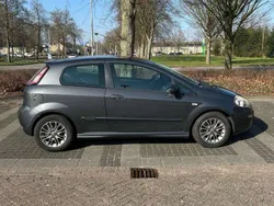 Grijs Gebruikt 2011 Fiat Punto Dynamic Hatchback | € 2.199 (Goede deal)