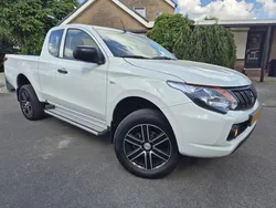 Wit Gebruikt 2016 Mitsubishi L200 Invite Pickup | € 15.950