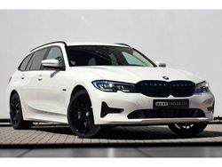 Wit Gebruikt 2022 BMW 330 Stationwagen | € 30.950 (Super prijs)