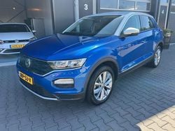 Blauw, metallic lak Gebruikt 2019 VW T-Roc Style SUV | € 17.999 (Goede deal)
