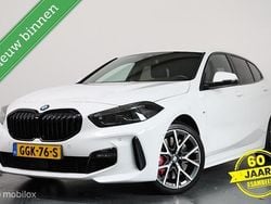 Wit Gebruikt 2024 BMW 118 M Sport Hatchback | € 34.900 (Iets duurder)