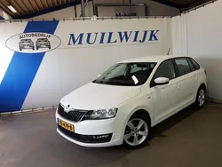 Wit, metallic lak Gebruikt 2018 Skoda Rapid Clever Hatchback | € 14.950 (Iets duurder)
