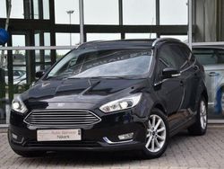 Zwart, metallic lak Gebruikt 2015 Ford Focus Titanium Stationwagen | € 7.900 (Super prijs)