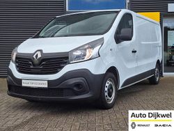 Blanc glacier Gebruikt 2017 Renault Trafic Komfort Van | € 12.450 (Eerlijke prijs)