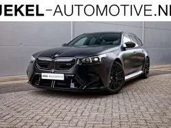 Zwart Nieuw 2025 BMW M5 Comfort Edition Stationwagen | € 174.900 (Duur)