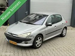 Grijs Gebruikt 2001 Peugeot 206 Hatchback | € 495 (Goede deal)