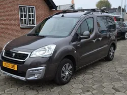 Grijs, metallic lak Gebruikt 2018 Peugeot Partner Tepee Allure MPV | € 11.750 (Eerlijke prijs)