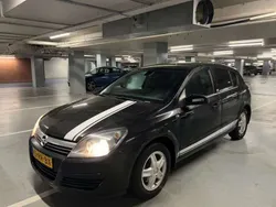 Zwart Gebruikt 2005 Opel Astra Elegance Hatchback | € 1.999 (Eerlijke prijs)