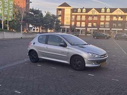Gebruikt 2006 Peugeot 206 Sedan | € 1.750 (Iets duurder)