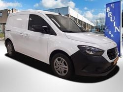 Wit Gebruikt 2022 Mercedes Citan 112 Van | € 15.850 (Super prijs)