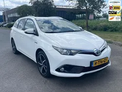 Wit Gebruikt 2017 Toyota Auris Touring Sports Edition Stationwagen | € 14.950 (Eerlijke prijs)