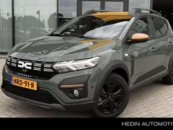 Grijs Gebruikt 2025 Dacia Sandero Stepway Hatchback | € 23.950 (Iets duurder)