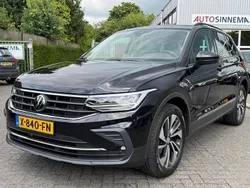 Zwart Gebruikt 2022 VW Tiguan Business+ SUV | € 33.595 (Super prijs)
