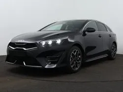Zwart metallic Gebruikt 2024 Kia ProCeed GT-Line Hatchback | € 34.940 (Eerlijke prijs)