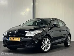 Zwart Gebruikt 2010 Renault Mégane III Hatchback | € 3.445 (Eerlijke prijs)