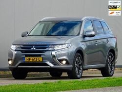 Grijs Gebruikt 2016 Mitsubishi Outlander P-HEV Instyle SUV | € 14.440 (Eerlijke prijs)