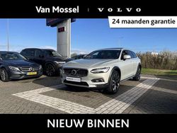 Grijs Gebruikt 2023 Volvo V90 CC Pro Stationwagen | € 49.940