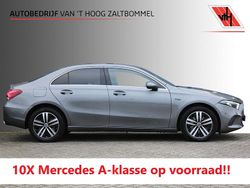 Grijs Gebruikt 2020 Mercedes A250 Premium Sedan | € 24.400 (Eerlijke prijs)