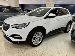 Wit, andere lak Gebruikt 2020 Opel Grandland X SUV | € 17.750 (Eerlijke prijs)