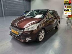 Bruin Gebruikt 2013 Peugeot 208 Allure Hatchback | € 9.495 (Duur)
