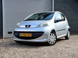 Grijs Gebruikt 2009 Peugeot 107 Hatchback | € 1.650 (Super prijs)