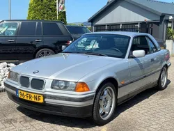 Grijs, metallic lak Gebruikt 2000 BMW 318 Cabriolet M Sport Cabriolet | € 5.950