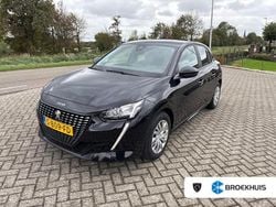 Zwart Gebruikt 2023 Peugeot 208 Premium Hatchback | € 14.750 (Goede deal)