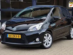 Zwart Gebruikt 2013 Toyota Yaris Hatchback | € 12.490 (Eerlijke prijs)
