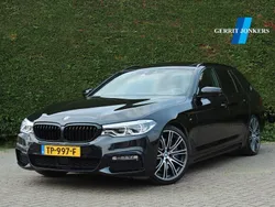 Zwart, metallic lak Gebruikt 2018 BMW 540 Executive Stationwagen | € 40.900 (Eerlijke prijs)