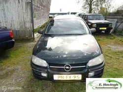 Groen Gebruikt 1996 Opel Omega Stationwagen | € 800