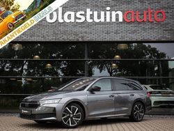 Grijs, metallic lak Gebruikt 2024 Skoda Octavia Business Line Stationwagen | € 38.900