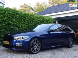 Blauw, metallic lak Gebruikt 2017 BMW 520 Executive Stationwagen | € 26.950