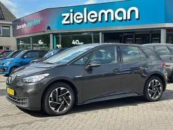 Grijs Gebruikt 2021 VW ID.3 Life Hatchback | € 17.845 (Eerlijke prijs)