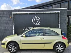 Groen Gebruikt 2004 Renault Mégane II Authentique Hatchback | € 999