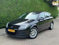Zwart Gebruikt 2004 Opel Astra Hatchback | € 2.500 (Iets duurder)