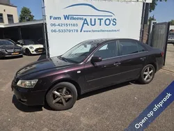 Rood Gebruikt 2009 Hyundai Sonata Style Sedan | € 2.929