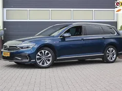 Blauw Gebruikt 2022 VW Passat Business Stationwagen | € 22.800 (Goede deal)