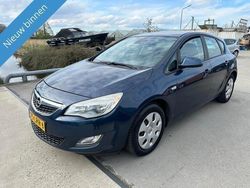 Blauw Gebruikt 2010 Opel Astra Edition Hatchback | € 3.999 (Iets duurder)