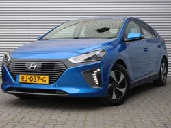 Blauw Gebruikt 2017 Hyundai Ioniq Comfort Sedan | € 15.400 (Eerlijke prijs)